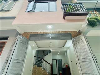 Chính chủ cho thuê nhà trần quốc hoàn cầu giấy, 55m2 x 5t, phân lô thông thoáng, ô tô đỗ, 18tr/th