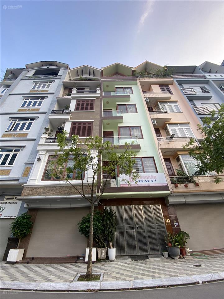 Cho thuê nhà võ chí công tây hồ, dt 55mx 4t, mt 5m, thông sàn, phân lô thông, ô tô đỗ.giá 18tr/th