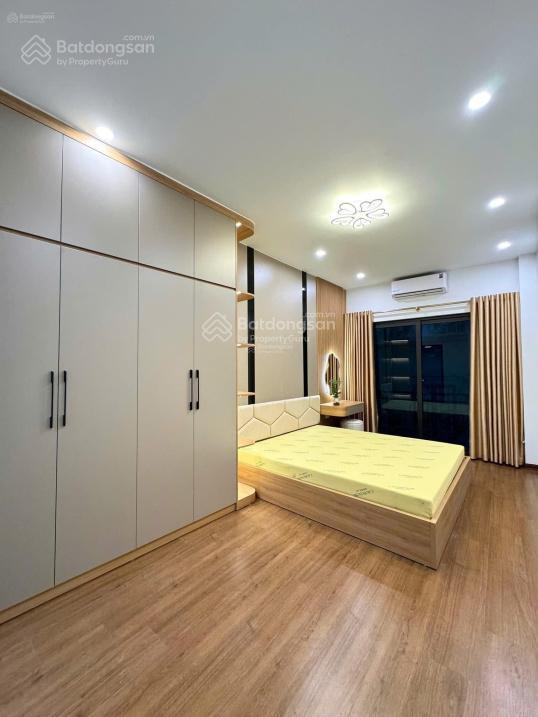 Cho thuê nhà ngõ 190 nguyễn trãi nhân chính thanh xuân, dt 50m x 5 tầng, mt 8m giá thuê 17 triệu
