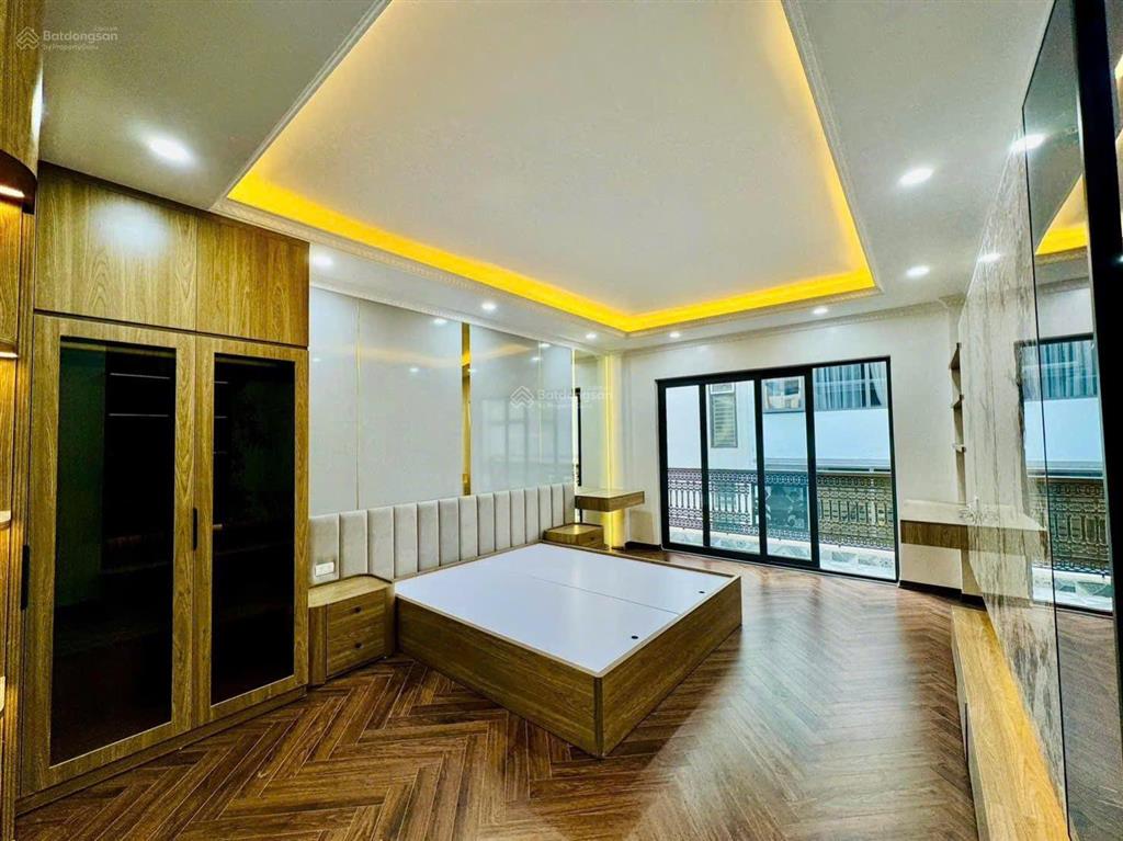 Cho thuê nhà quan nhân  nhân chính  thanh xuân, dt 50m² x 5 tầng, mt 8m  giá thuê 17 triệu