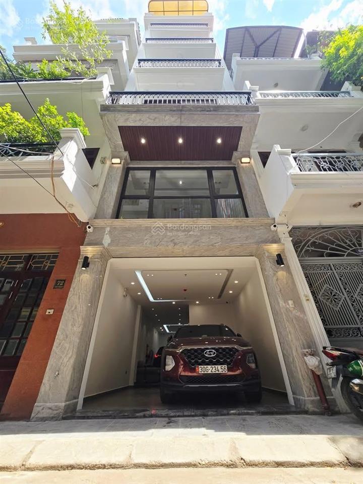 Cho thuê nguyên căn pháo đài láng đống đa dt 55m * 5 tầng ô tô đỗ cửa, ngõ thông giá thuê 18tr