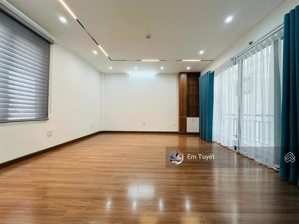 Cho thuê nhà mới tinh láng hạ  thành công 80m² x 4 tầng, phân lô thông  đường ô tô tránh  25tr