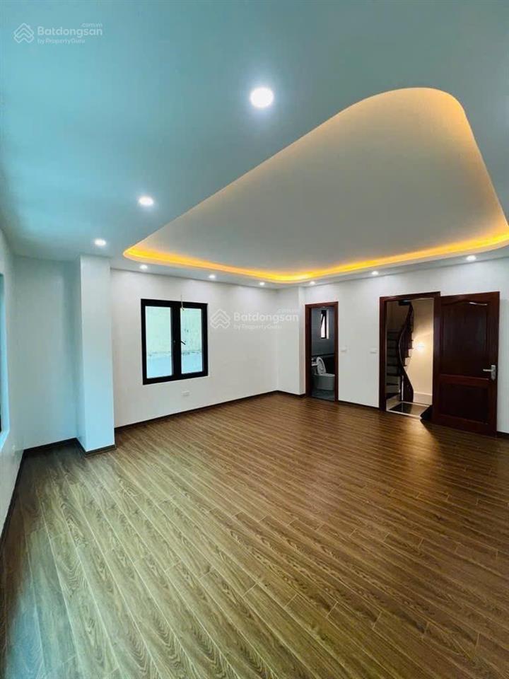 Cho thuê nhà ở phạm ngọc thạch ngõ ô tô có gara 60m2 x 4 tầng, nhà sạch sẽ thoáng, giá thuê 19tr