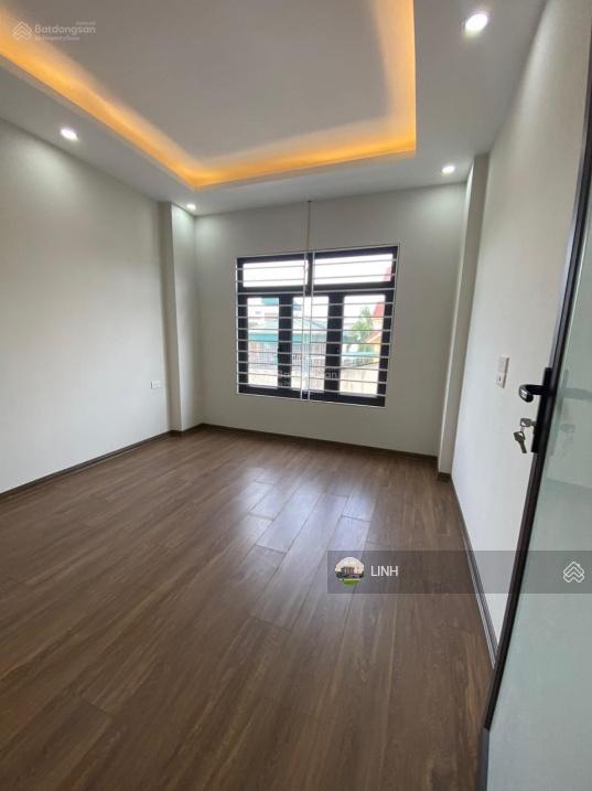 Cho thuê nhà riêng nguyên căn ngõ 54 nguyễn thị định ô tô đỗ  giá thuê 20tr/th