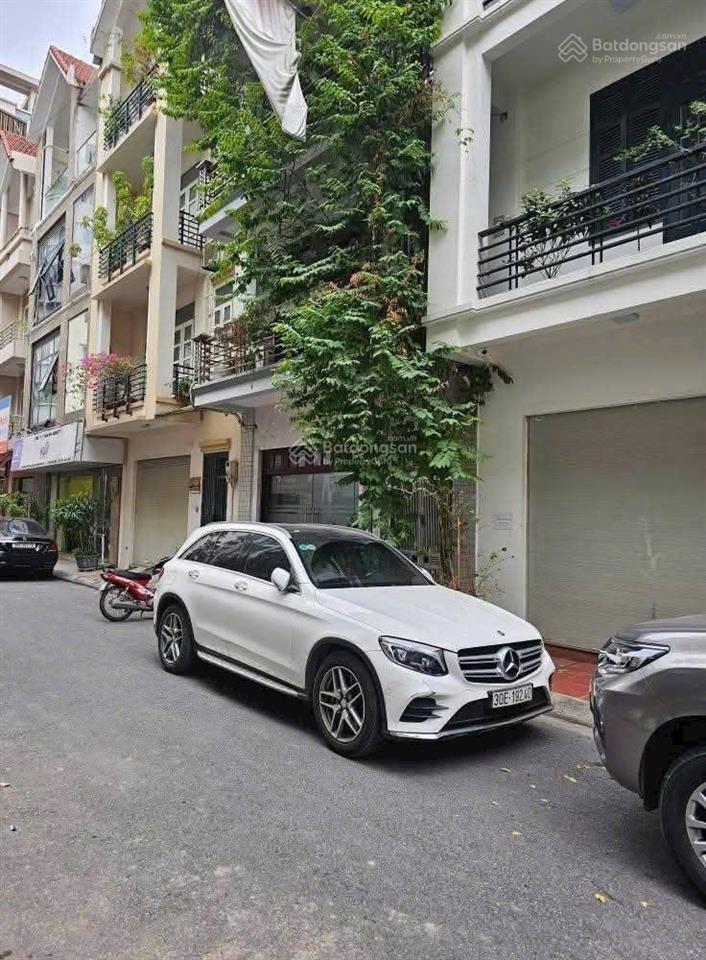 Cho thuê nhà đỗ quang nguyễn thị định 50m2 x 4 tầng, phân lô bàn cờ, cách 1 nhà ra mp giá 18tr/th