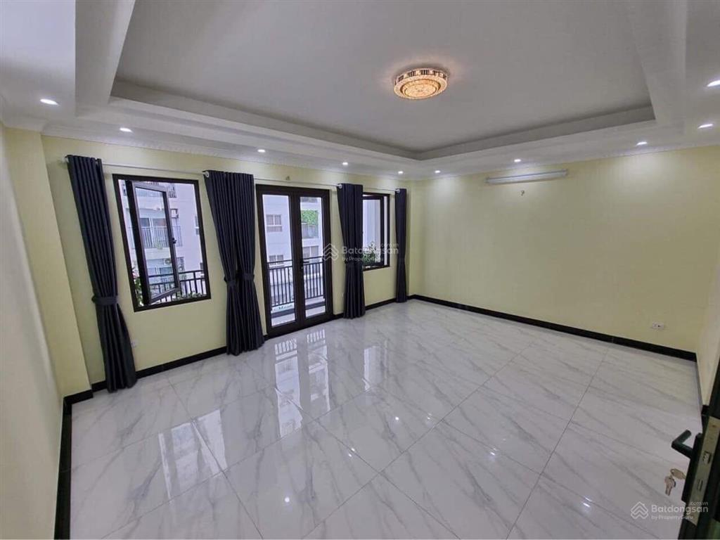 Cho thuê nguyên căn ngõ 143 trung kính  cầu giấy 50m² x 4t, phân lô bàn cờ, tải tránh đỗ  22tr/th