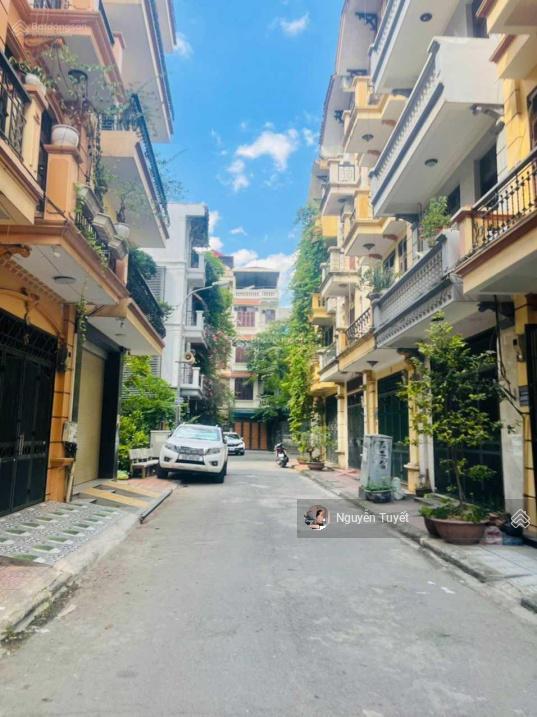 Cho thuê nguyên căn ngõ 143 trung kính  cầu giấy 50m² x 4t, phân lô bàn cờ, tải tránh đỗ  22tr/th