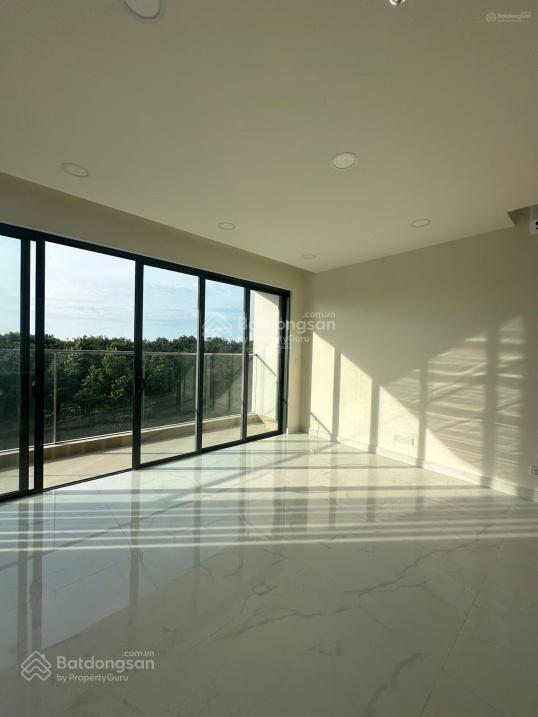 Cho thuê biệt thự lạc long quân  tây hồ, 120m² x 5 tầng, mt 8m, đường 3 làn ô tô tránh đỗ 40tr/th