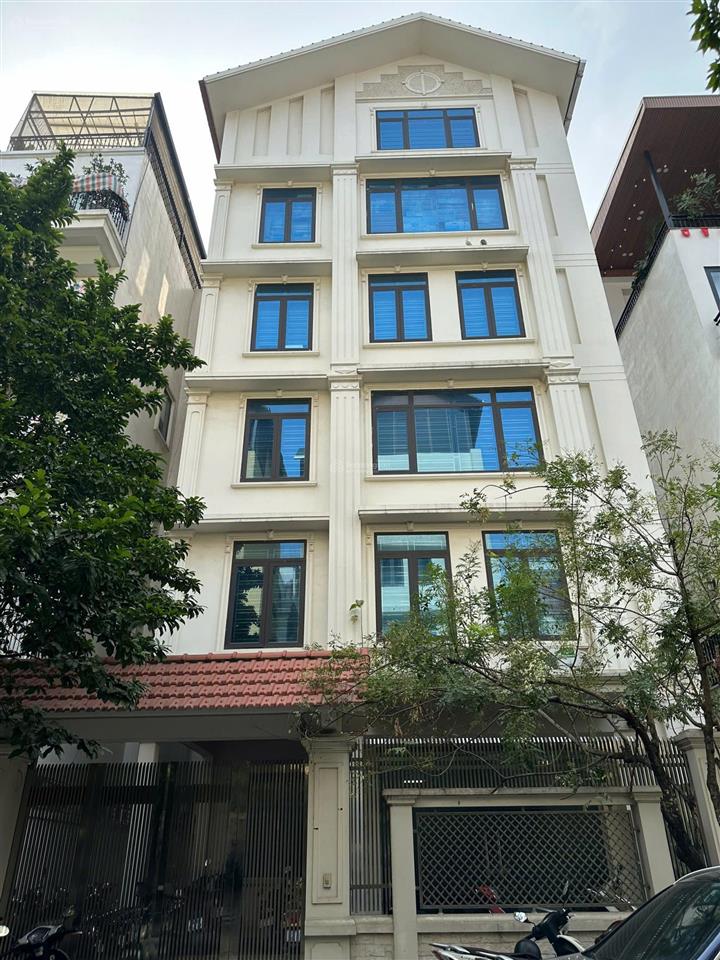 Cho thuê biệt thự lạc long quân  tây hồ, 120m² x 5 tầng, mt 8m, đường 3 làn ô tô tránh đỗ 40tr/th
