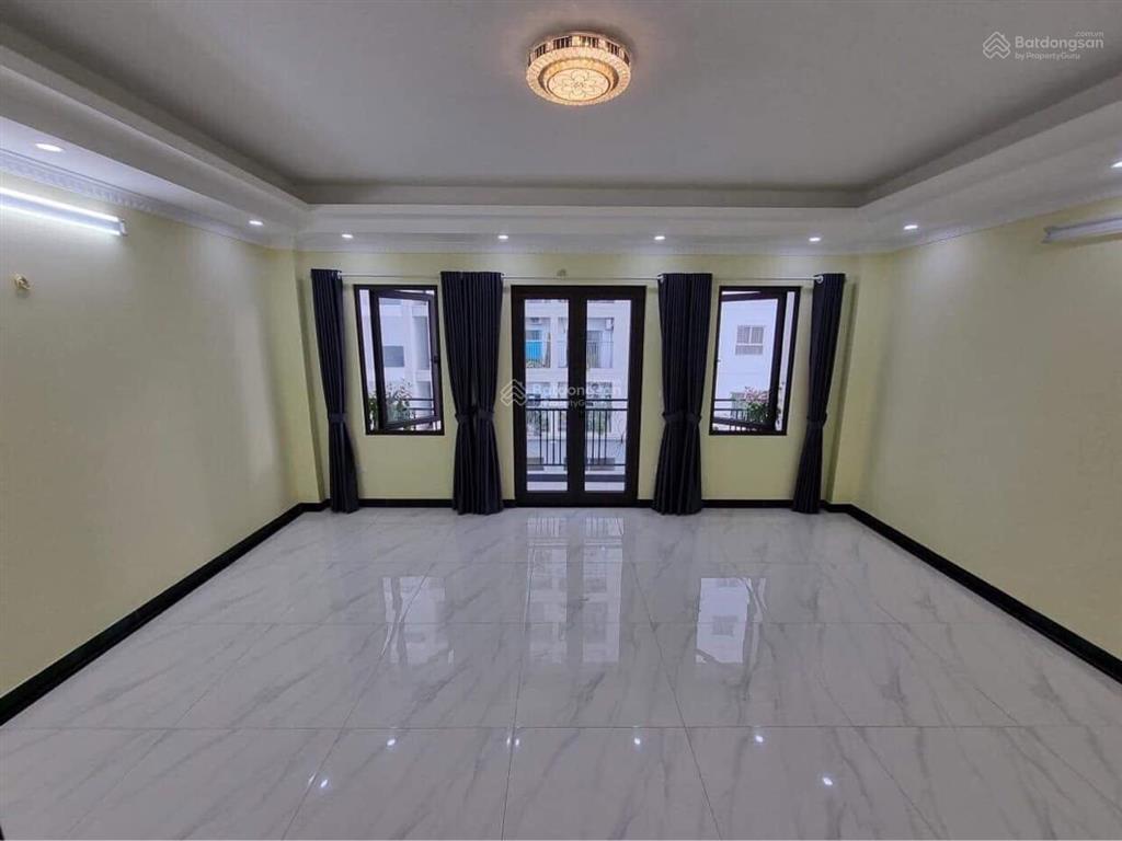 Cho thuê biệt thự lạc long quân  tây hồ, 120m² x 5 tầng, mt 8m, đường 3 làn ô tô tránh đỗ 40tr/th