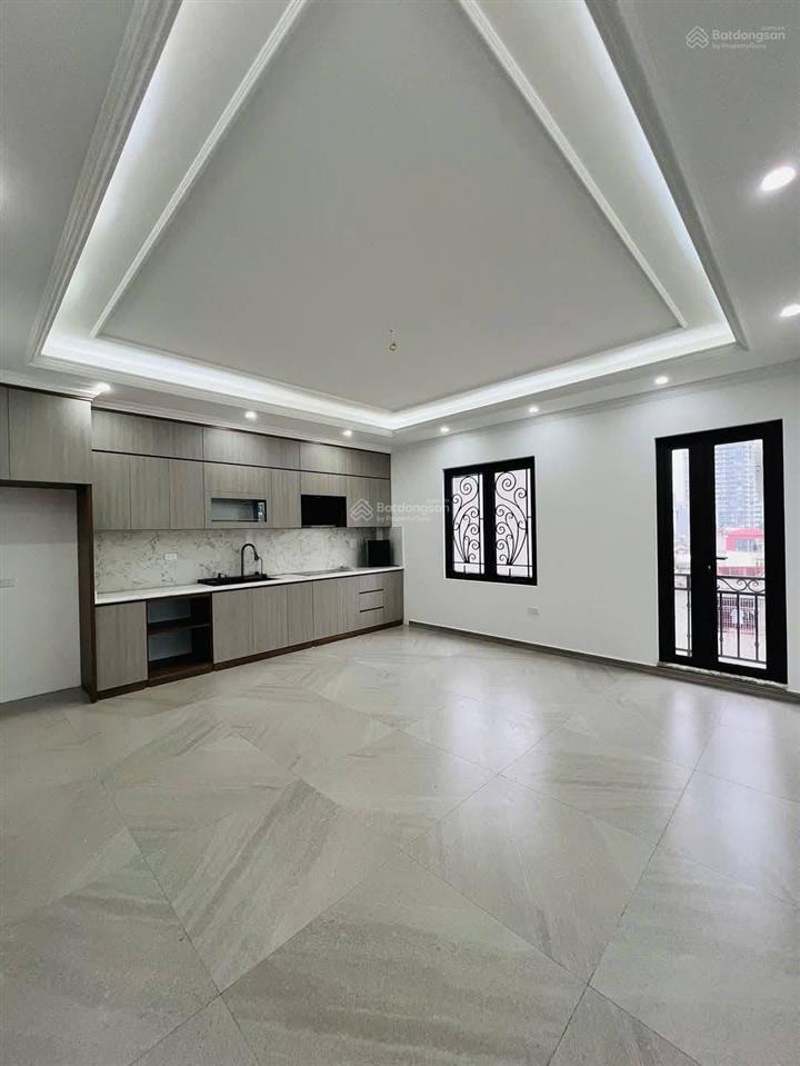 Cho thuê biệt thự lạc long quân  tây hồ, 120m² x 5 tầng, mt 8m, đường 3 làn ô tô tránh đỗ 40tr/th