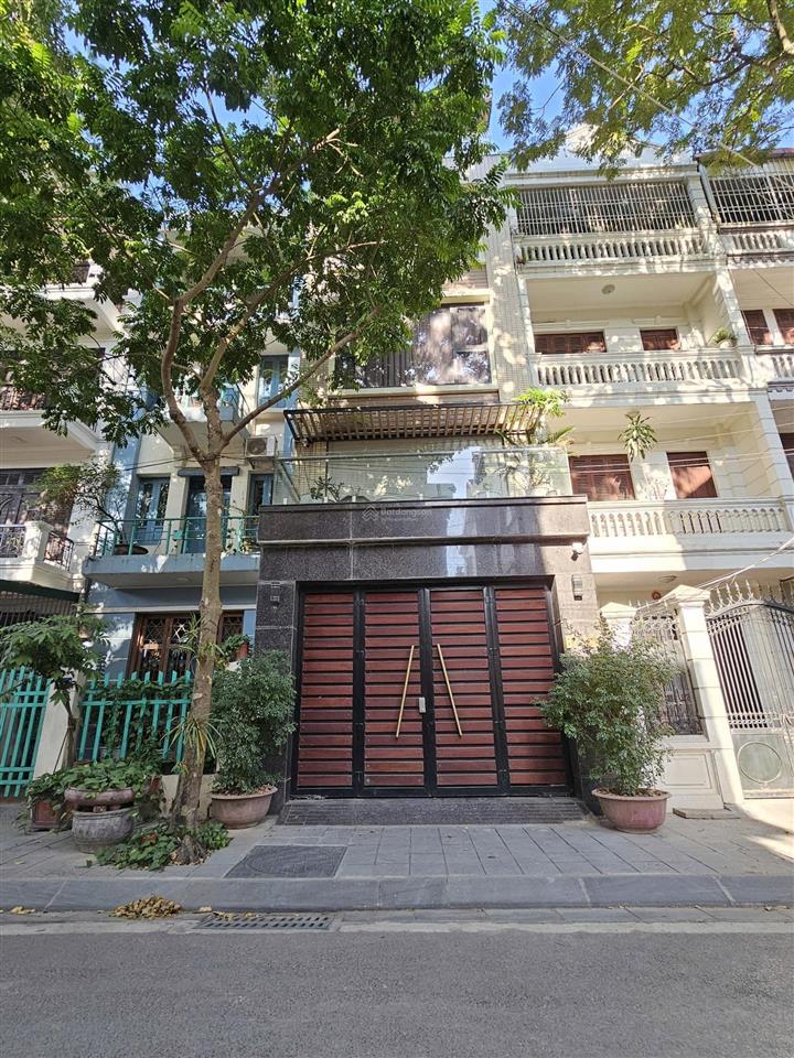 Cho thuê nhà nguyễn trãi khuất duy tiến thanh xuân 60m² x 4t, phân lô3 làn ô tô tránh. giá 20tr