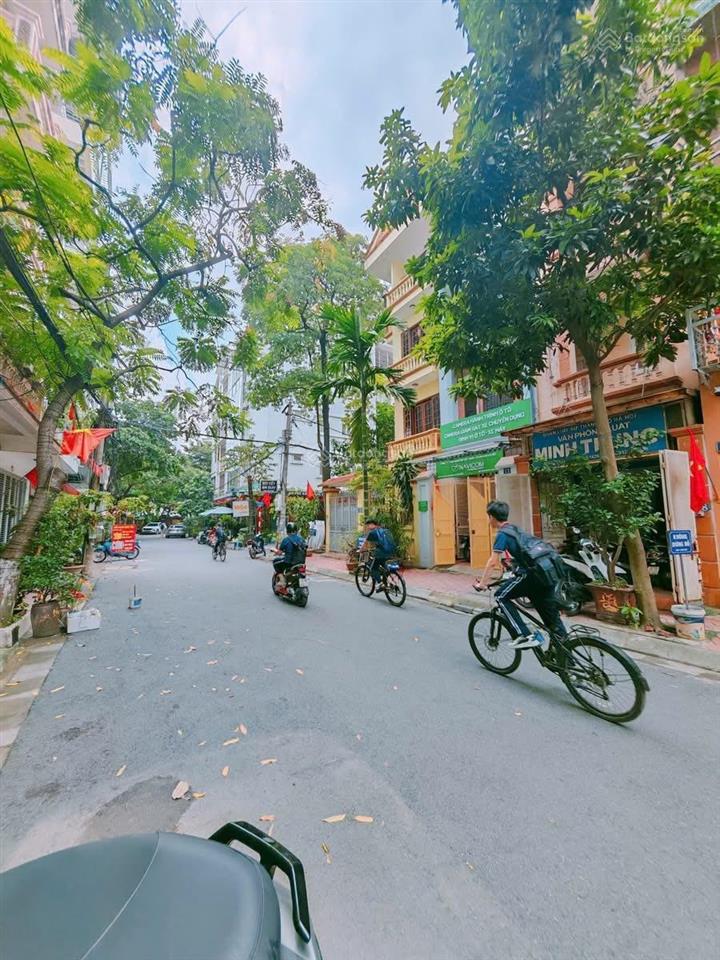 Cho thuê nhà nguyễn trãi khuất duy tiến thanh xuân 60m² x 4t, phân lô3 làn ô tô tránh. giá 20tr