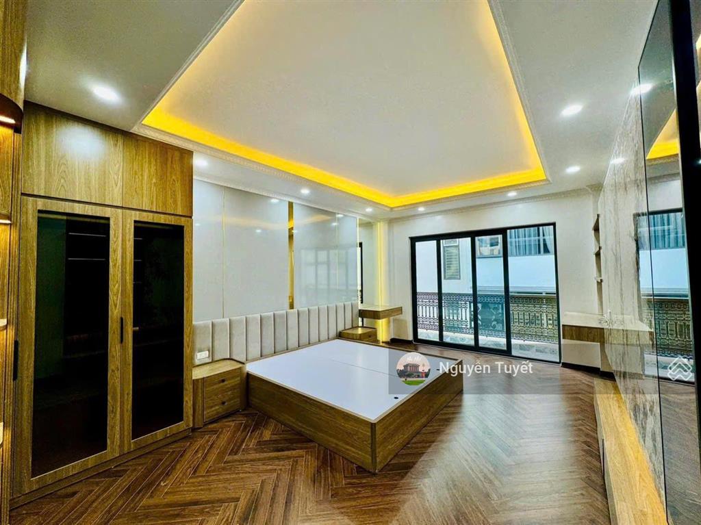 Cho thuê nhà quan nhân mới đẹp full nội thất đẹp  thang máy dt 50m² x 6 tầng  giá thuê 24 triệu
