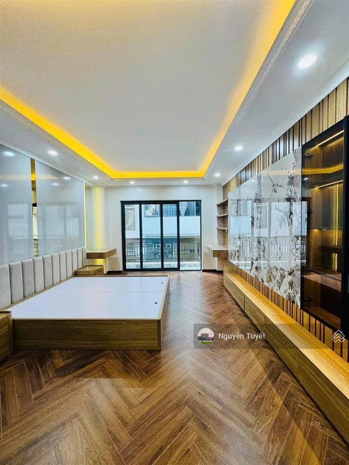 Cho thuê nhà quan nhân mới đẹp full nội thất đẹp  thang máy dt 50m² x 6 tầng  giá thuê 24 triệu