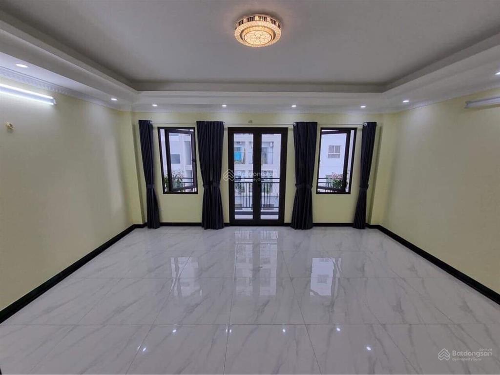 Cho thuê nguyên căn ngõ 143 trung kính  cầu giấy 50m2 x 5t, phân lô bàn cờ, tải tránh đỗ  22tr/th