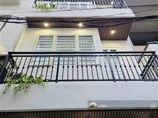 Cho thuê nguyên căn 4 tầng nguyễn thị định yên hòa cầu giấy ô tô đỗ tiện làm vp,lớp học16tr/th