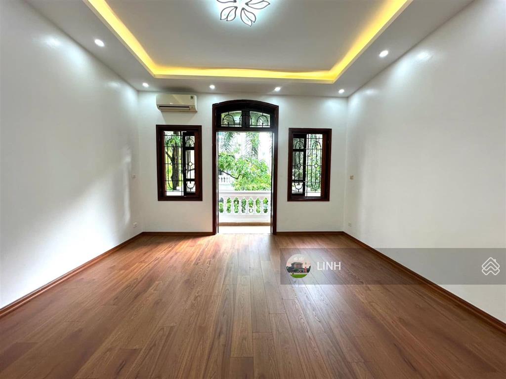 Cho thuê nguyên căn 4 tầng nguyễn thị định yên hòa cầu giấy ô tô đỗ tiện làm vp,lớp học16tr/th