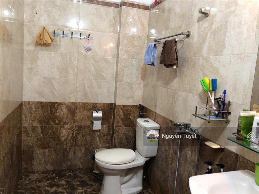 Cho thuê nhà nguyên hồng, láng hạ, huỳnh thúc kháng 70m2 x5tầng, phân lô ô tô thông bàn cờ, 19tr/th