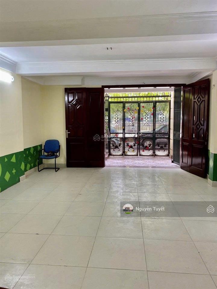 Cho thuê nhà số 23 ngõ 29 mạc thái tổ cầu giấy 65m² 5 tầng, phân lô tải tránh đỗ. giá thuê 25 triệu