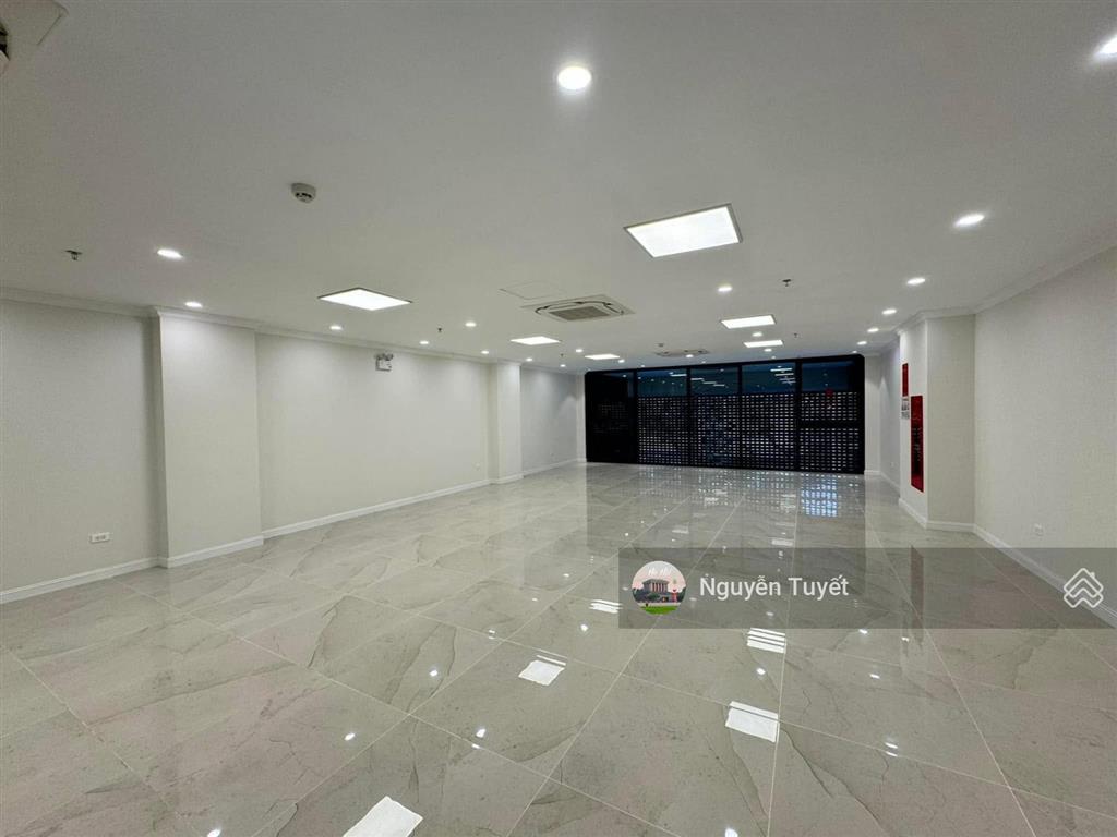 Cho thuê tòa ốp kính nguyên hồng  láng hạ 90m2 x 7 tầng, thông sàn, thang máy. giá thuê 50tr/th