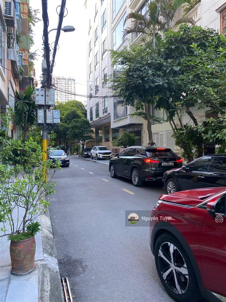 Cho thuê nhà số 23 ngõ 29 mạc thái tổ cầu giấy 65m² 5 tầng, phân lô tải tránh đỗ. giá thuê 25 triệu