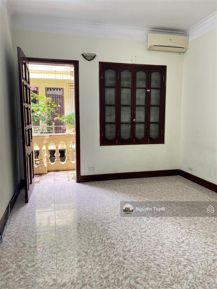 Cho thuê nguyên căn ngõ 143 trung kính  cầu giấy 55m2 x 5t, phân lô bàn cờ, tải tránh đỗ  18tr/th