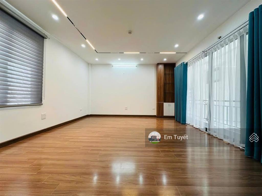 Nguyên căn phân lô lê văn thiêm  lê văn lương 70m2 x 5t, mt 5m, tải tránh đỗ  giá thuê 28tr