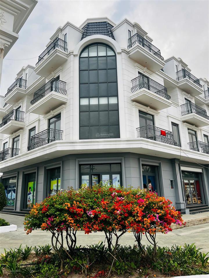 Ngộp bán nhanh lỗ 2ty shophouse góc 2 mặt tiền đt 769 45m xây sẵn 1 trệt 3 lầu sổ hồng cá nhân vip