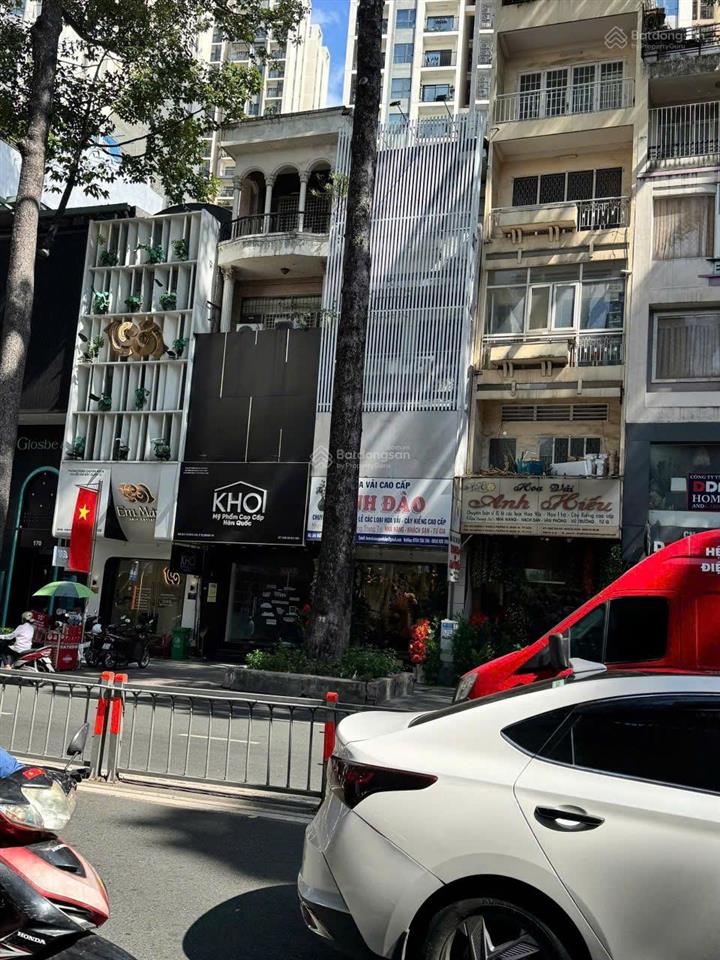 Bán nhà mặt tiền 3 tháng 2, q10  4.2x16m, 4 tầng, dt 68m2, thu nhập 35tr/tháng, giá 31 tỷ
