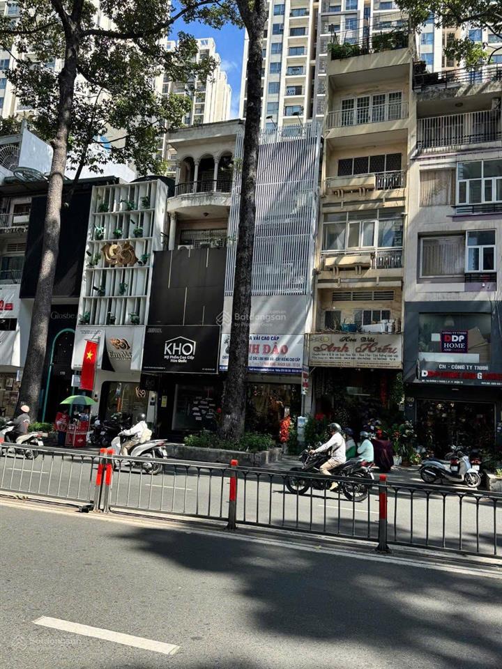 Bán nhà mặt tiền 3 tháng 2, q10  4.2x16m, 4 tầng, dt 68m2, thu nhập 35tr/tháng, giá 31 tỷ