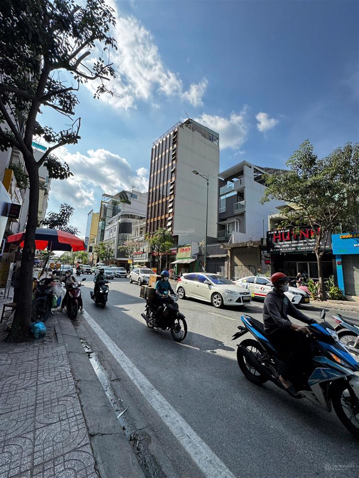 Bán nhà góc 2 mặt tiền hồng hà p. 2 tân bình 5.2 x 21m, cn 110 m2 giá 23 tỷ