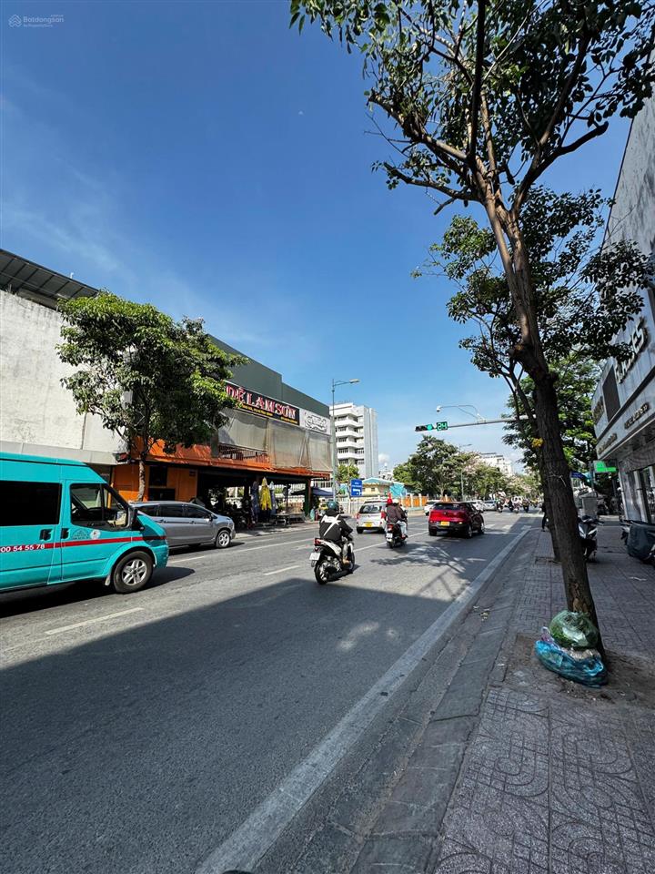 Bán nhà góc 2 mặt tiền hồng hà p. 2 tân bình 5.2 x 21m, cn 110 m2 giá 23 tỷ