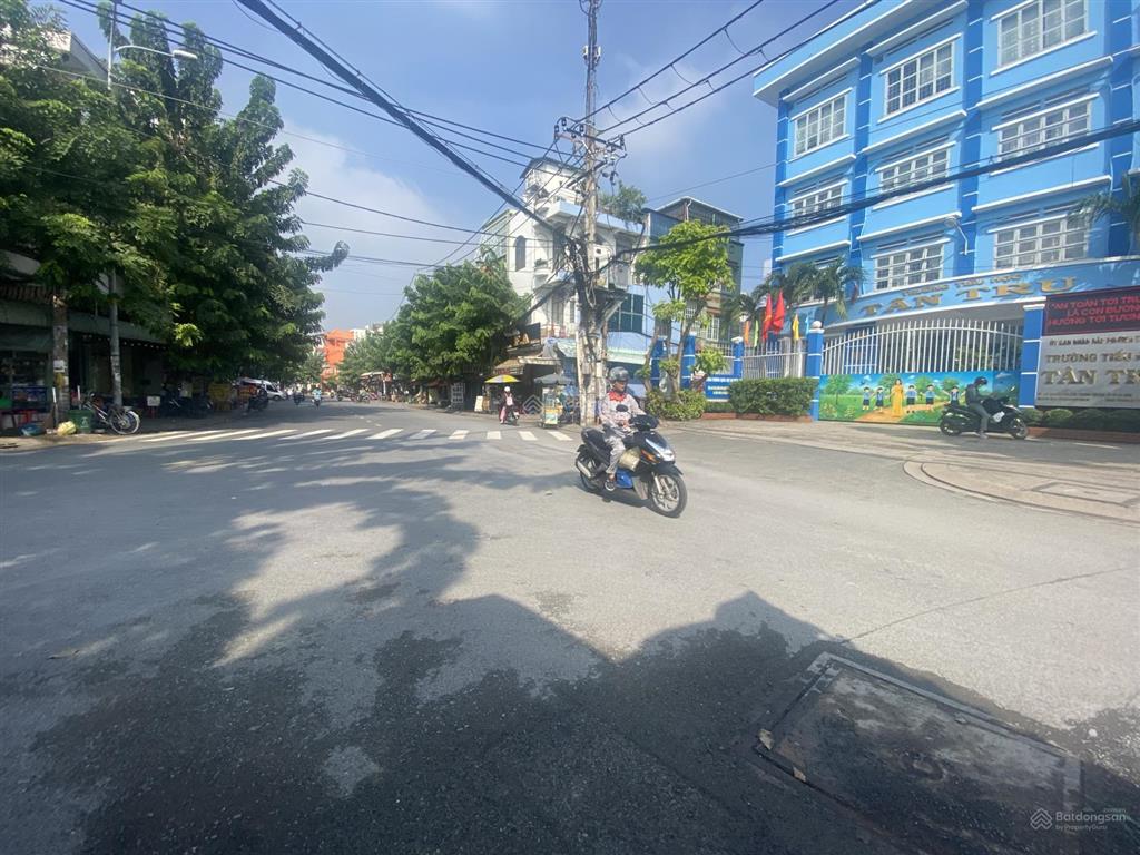Bán nhà đường nguyễn phúc chu tân bình 45m2 3 tầng 4.7 tỷ vài bước ra mặt tiền