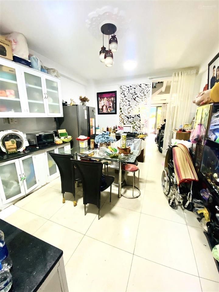 Bán nhà ngay ngã 5  70 m2 hẻm oto 5 m cạnh mặt tiền quang trung.