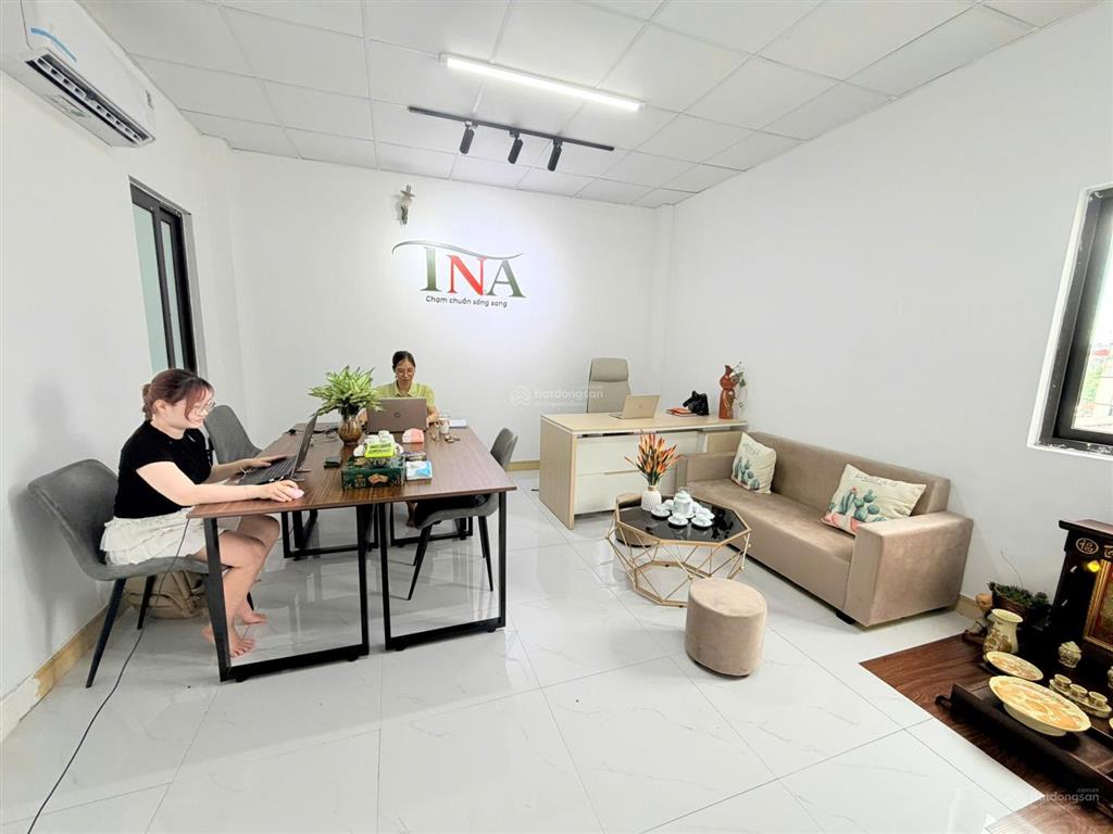 Cho thuê văn phòng tại nguyễn khang, 4 triệu, 25 m2, view đẹp, uy tín