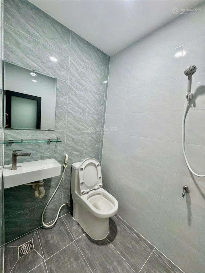 Toà chdv 2mt ngô đức kế bình thạnh  dòng tiền lên đến 200tr/tháng