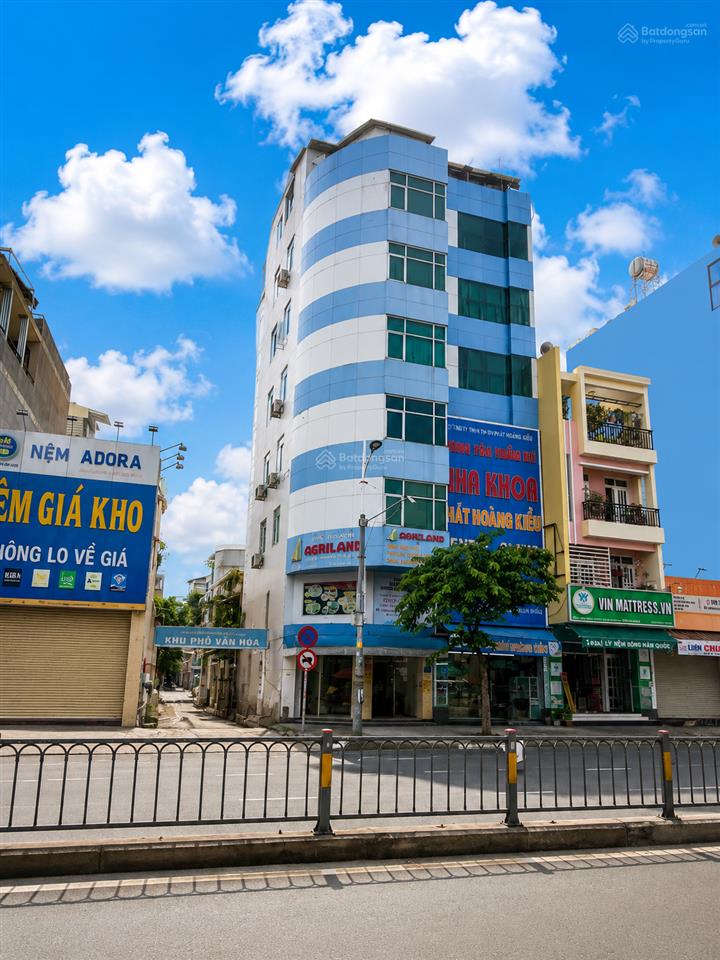 Chủ ngộp cần tiền gấp! góc 2 mt nguyễn văn cừ ngay trần hưng đạo building 8 tầng chốt 20 tỷ