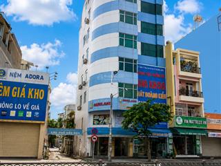 Chủ ngộp cần tiền gấp! góc 2 mt nguyễn văn cừ ngay trần hưng đạo building 8 tầng chốt 20 tỷ