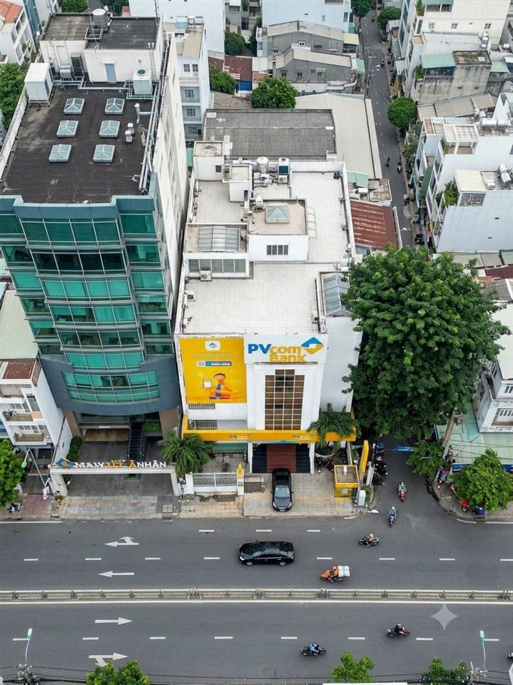 Bán góc 2 mặt tiền phan đăng lưu & hoàng hoa thám ngang 8x20  k/c 3 tầng  hđt 150tr/th giá 58 tỷ