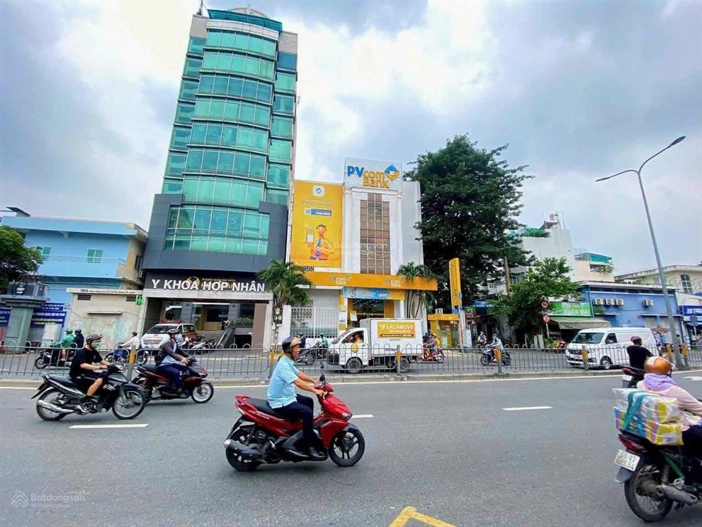 Bán góc 2 mặt tiền phan đăng lưu & hoàng hoa thám ngang 8x20  k/c 3 tầng  hđt 150tr/th giá 58 tỷ