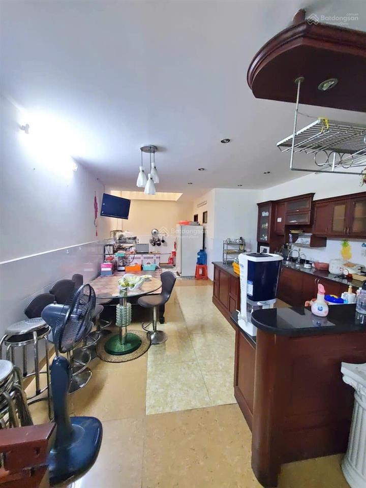 Gia đình cần bán nhà phố số 5 đường 11, khu chợ tân mỹ, p. tân phú q7 cũ, dt 5,5x19m, giá 16 tỷ