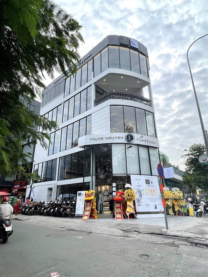 Chủ ngộp giảm ngay 13 tỷ  góc 2 mt sư vạn hạnh q. 10  hđ thuê 180 triệu/tháng