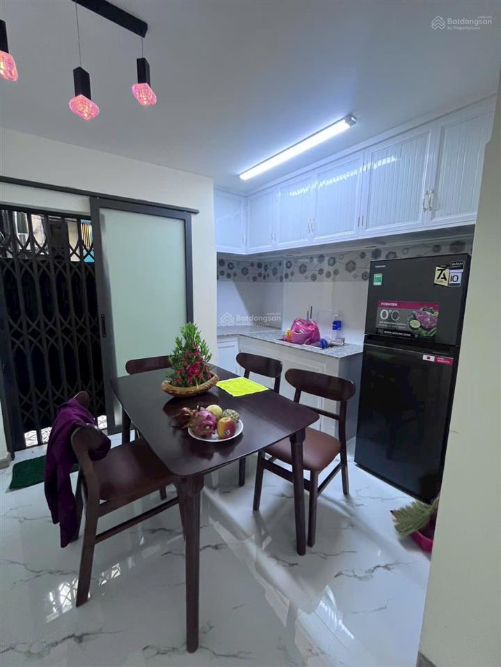 Cho thuê nhà nguyên căn võ văn tần, q3 full nội thất, chỉ 15 triệu/tháng