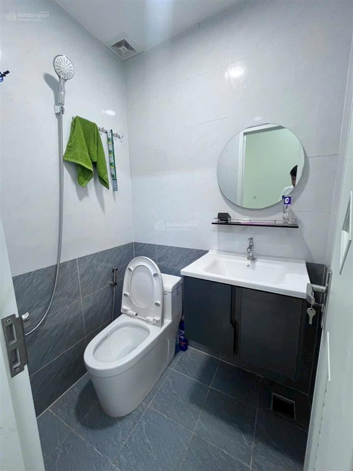 Cho thuê nhà nguyên căn võ văn tần, q3 full nội thất, chỉ 15 triệu/tháng