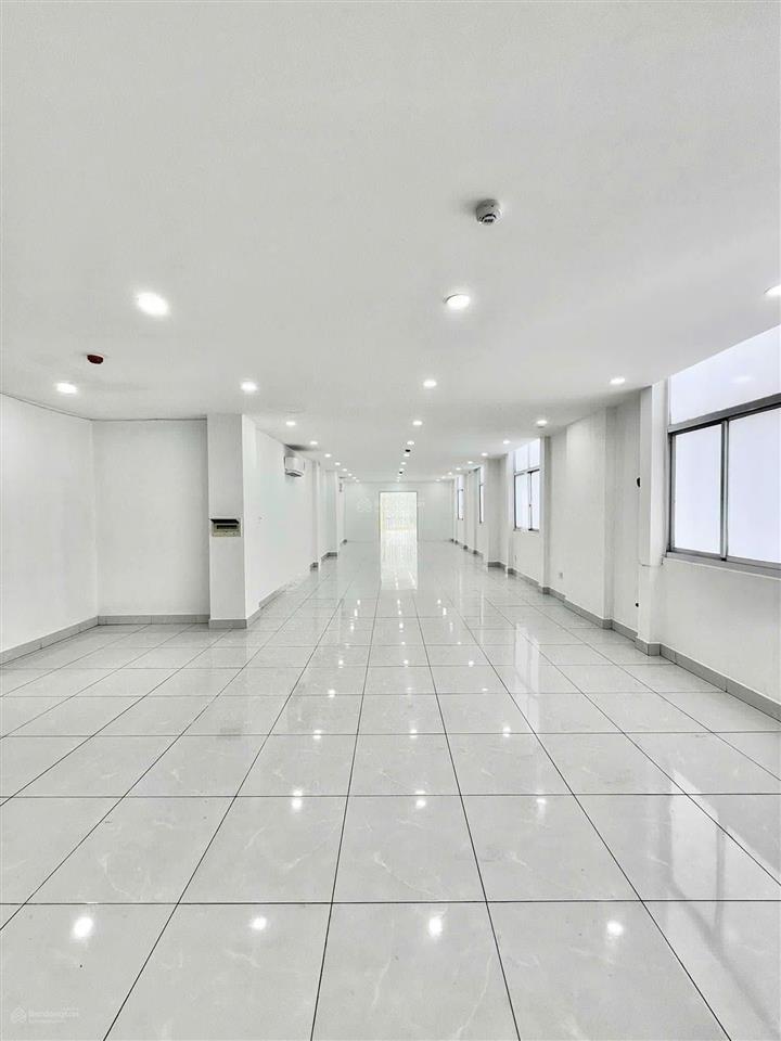 Siêu phẩm góc 2 mt 800m² sàn lê quang định  hđ thuê 180 tr/th  nở hậu 10m  giá 61 tỷ