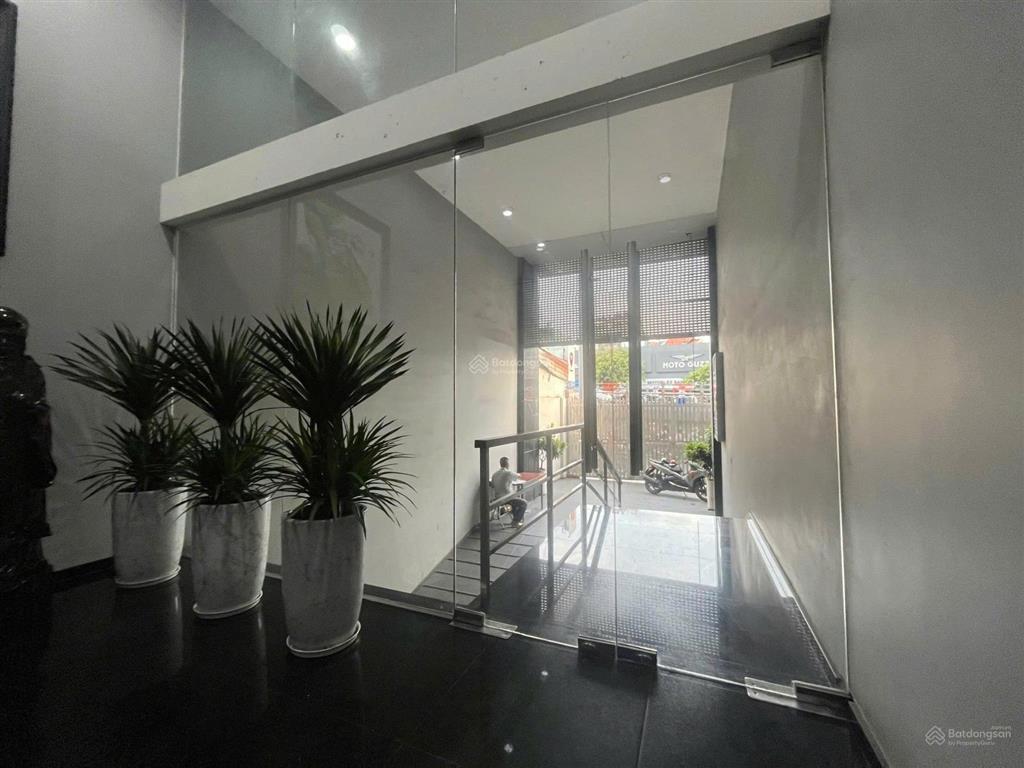 Siêu phẩm quận 10  ngã 7 lý thái tổ! tòa nhà mt lý thái tổ 7 tầng  hđt 100tr/th  giá chỉ 41 tỷ!