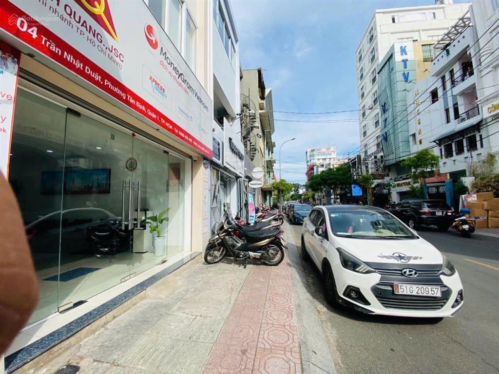 Khan hiếm mặt tiền tân định giá đầu tư 21 tỷ đường trần nhật duật  hợp đồng thuê 70 tr/th