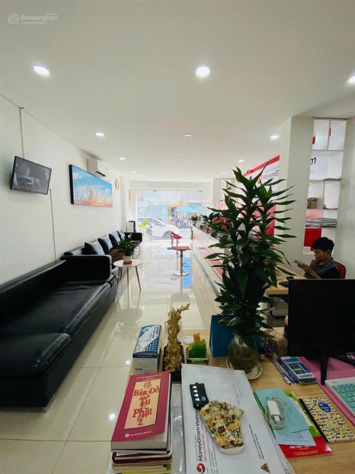 Khan hiếm mặt tiền tân định giá đầu tư 21 tỷ đường trần nhật duật  hợp đồng thuê 70 tr/th
