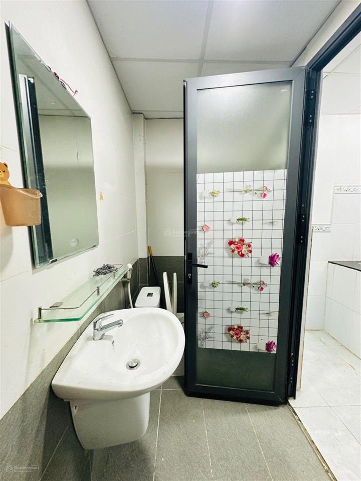 Nhà vị trí đẹp, ngay giga mall, khu dân trí cao, tiện di chuyển trung tâm sài gòn  giá hạt dẻ 5,1t